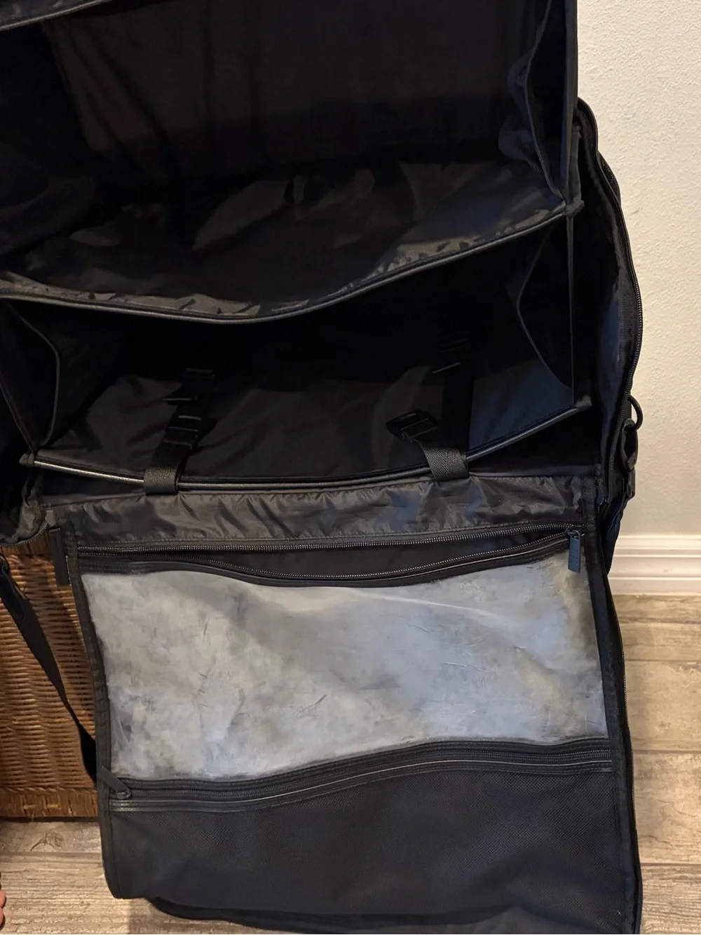 BEIS Black Men’s Weekend Duffel - Classic Travel Bag